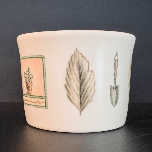 Vintage Pfaltzgraff Yorktowne Stoneware Childs Bear Double Handle Mug,1967-1990s - Picture 4 of 8